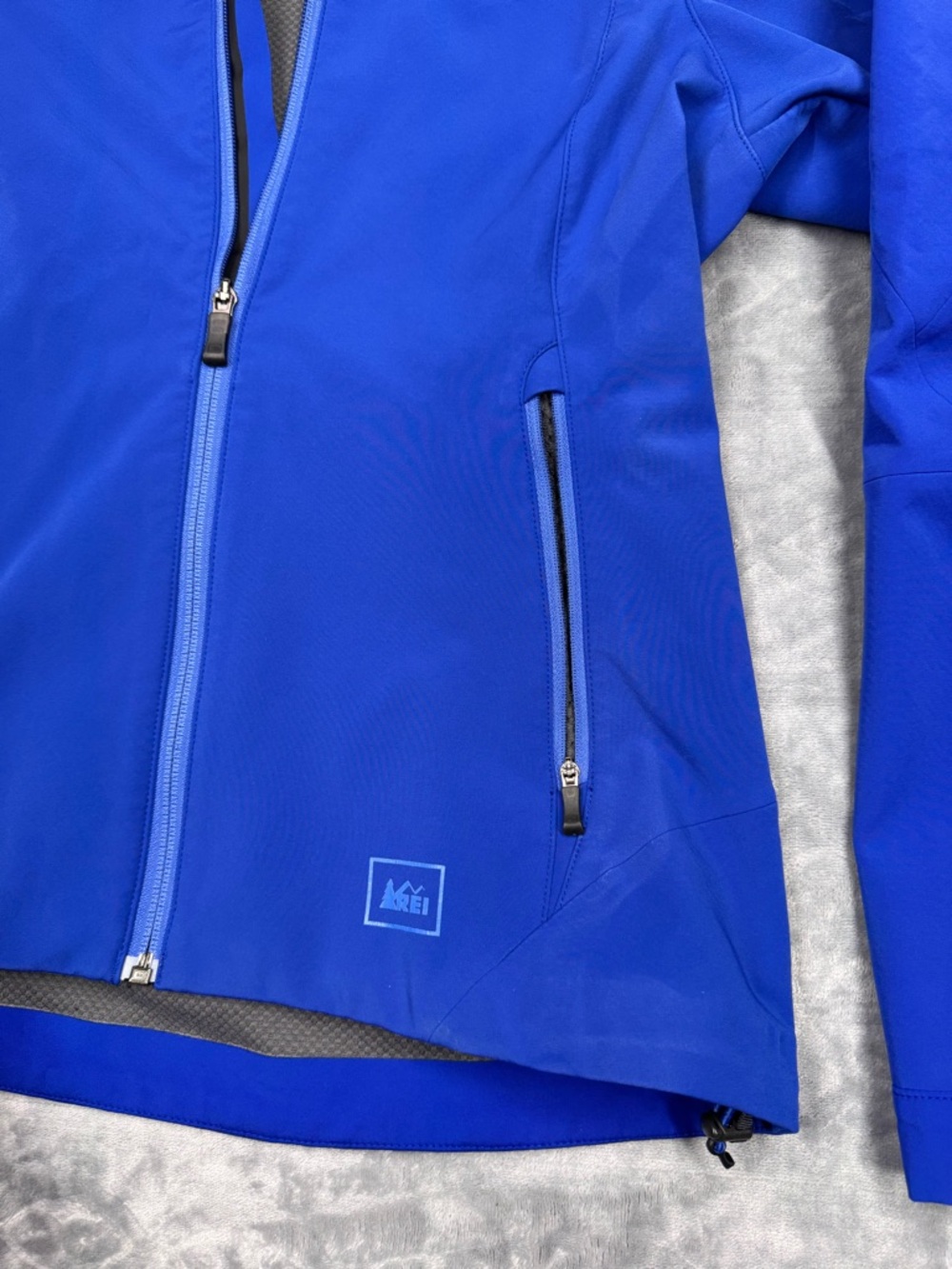 REI Women's Vibrant Soft Shell Blue Jacket - Picture 3 of 14